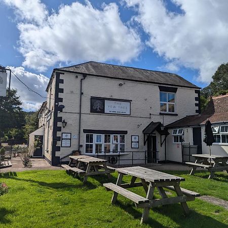 במוטל The Yew Tree At Longhope מראה חיצוני תמונה