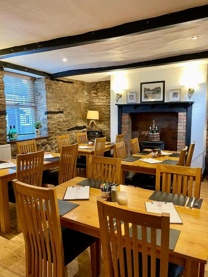 במוטל The Yew Tree At Longhope מראה חיצוני תמונה
